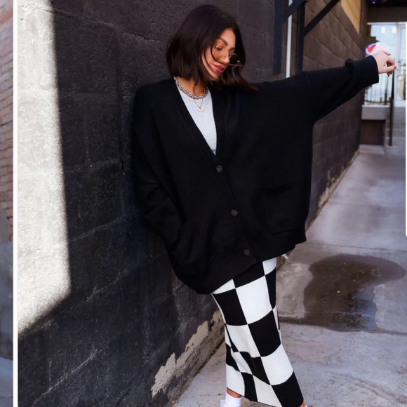 Dressed in LALA Hear Me Roar Black Tiger Cardigan - Picture 2 of 6